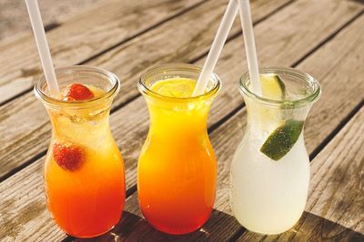 Bolehkah Kita Minum Es Usai Melakukan Vaksinasi COVID-19