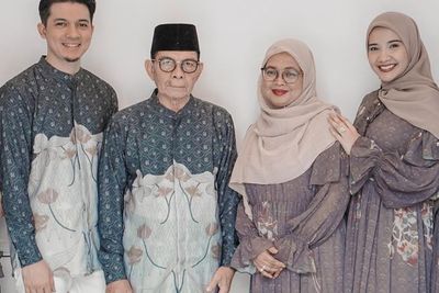Zaskia Sungkar Bagikan Potret Pilu Irwansyah saat Ibunya Sakit: Semua Milik Allah