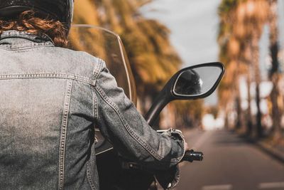 Pengadilan di India Ajukan Aturan Baru, Garansi Motor Hangus Jika Lepas Kaca Spion