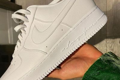 Mengintip Tampilan Sepatu Nike x Drake AF1 Certified Lover Boy