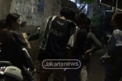 Duh! ABG Ini Cekcok Mulut di Jaksel Usai Pergoki Pacar Bareng Teman Ceweknya di Kamar Kos