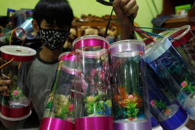 FOTO: Kerajinan Akuarium Mika