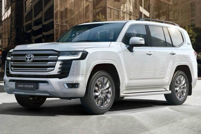 Di Jepang, Pembeli Toyota Land Cruiser Terbaru Dilarang untuk Jual Mobilnya Kembali!