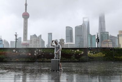 Setelah Alami Banjir Parah, Kini China Dilanda Topan In-fa