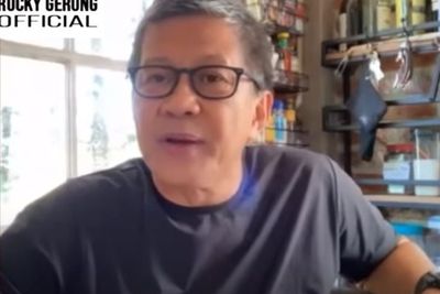PPKM Level 4 Diperpanjang, Rocky Gerung Kritisi Kebijakan yang Kacau di Istana