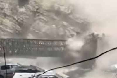 Jembatan di India Hancur Akibat Longsoran Batu Besar, 9 Orang Dikabarkan Tewas
