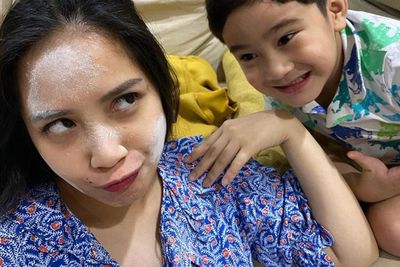 Nagita Slavina Unggah Foto Wajah Cemong, Netizen Salfok Lihat Wajah Rafathar: Mirip Siwon