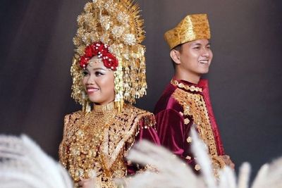 Resmi Jadi Pasutri, Eno Retra Kenang Awal Pertemuannya dengan Mumuk Gomez