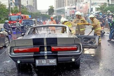 Viral Mobil Mustang terbakar di Pondok Indah, Kerugiannya Capai Rp2 M