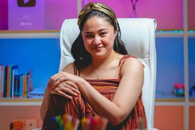Marshanda Tangisi Diri Sendiri, Bisa Menerima Diri Sendiri dengan Segala Kekurangan