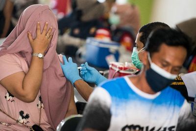 Penerima Vaksin COVID-19 Lengkap di Indonesia Capai 18,1 Juta Orang