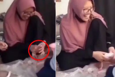 Sosok Ukhti yang Pegang-Pegang Kelamin Hewan Kurban, Malu Tutupi Muka saat Ketahuan