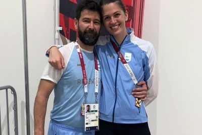 So Sweet! Atlet Anggar Argentina Ini Dilamar Pelatihnya Saat Jumpa Pers di Olimpiade Tokyo