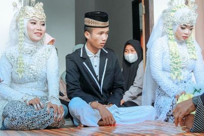 Potret Pria Lombok Nikahi 2 Wanita Sekaligus, Calon Istri Tak Tahu akan Dimadu