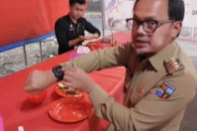 Ketika Bima Arya Coba Makan 20 Menit di Warung Pecel Lele: Rasanya Seperti Kesiangan Sahur