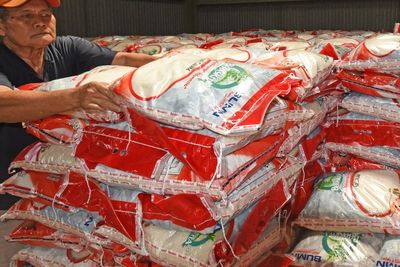 Kabar Baik, Mulai Besok Pemprov DKI akan Bagikan Bansos Beras 10 Kg