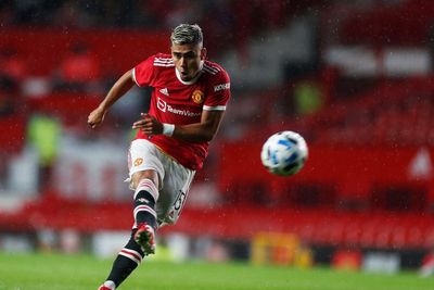 Detik-detik Gol Tendangan Voli Andreas Pereira Koyak Gawang Brentford, Bikin Tercengang