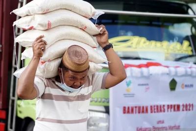 Mensos Jamin Akan Tindak Tegas Pelaku Penyalur Bansos yang Tidak Transparan