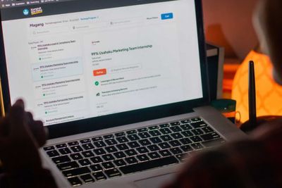 Ramai Isu Laptop Pelajar dari Pemerintah, Netizen Heran Harga Rp10 Juta tapi HD 32 GB
