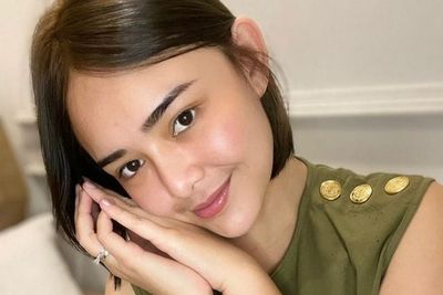 Ibunya Meninggal, Amanda Manopo Unggah Foto Masa Kecil: Sekarang Tinggal Kita Bertiga!