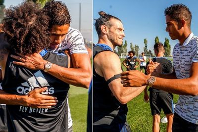 Raphael Varane Pamit dari Real Madrid, Diiringi Pelukan Hangat Para Pemain