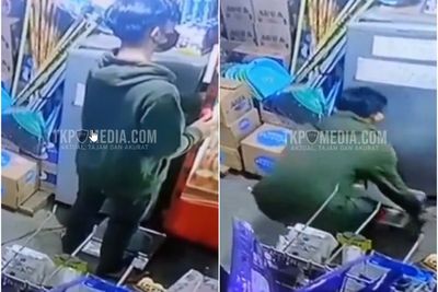 Duh! Pemuda Gasak Timbangan Digital Toko di Pontianak, Modus Beli Minuman, Terekam CCTV