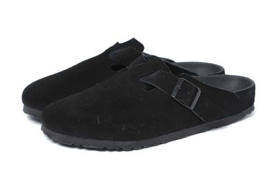 BEAMS Berkolaborasi dengan Birkenstock, Rilis Boston Clog Suede Black