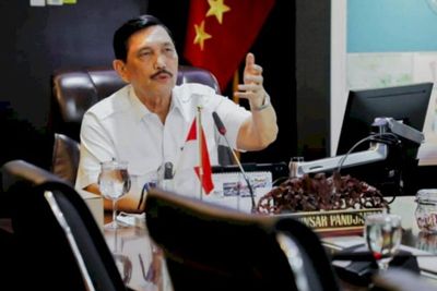 Menko Luhut Sebut Kegiatan ekonomi Bisa Dibuka Bertahap Mulai September