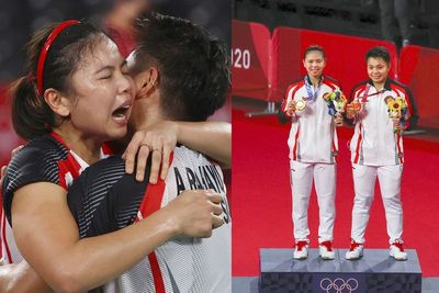 FOTO: Tangis dan Senyum Bahagia Greysia Polii Apriyani Rahayu Usai Raih Emas Olimpiade