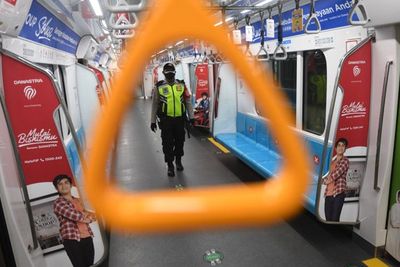 PPKM Level 4 Diperpanjang, Naik KRL Masih Wajib Bawa STRP