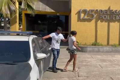 Seorang Ibu Ditangkap karena Menjual 8 Anaknya Agar Bisa Membeli Narkoba