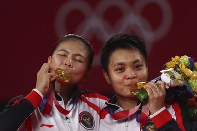 Sederet Bonus untuk Greysia Apriyani, Mulai dari Uang Tunai Miliaran Hingga Gerai Bakso