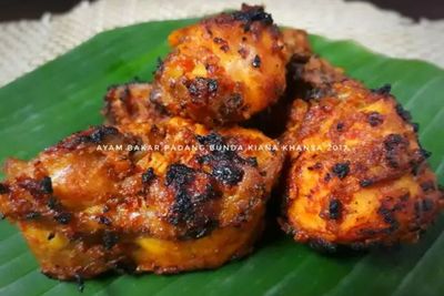 Mau Makan Ayam Bakar Padang Hari Ini? Kita Buat Yuk di Rumah