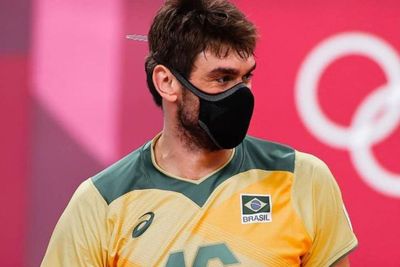 Selalu Kenakan Masker di Olimpiade, Atlet Ini Punya Alasan yang Mengharukan