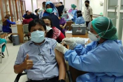 RS Adam Malik Medan Mulai Gelar Vaksinasi Covid-19 Dosis Ketiga untuk Tenaga Medis