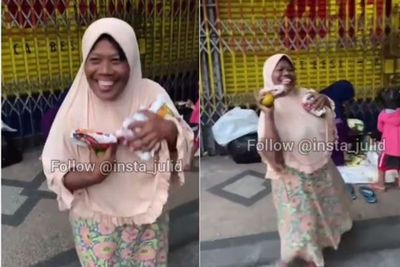 Terharu, Ibu-ibu Ini Kegirangan Dapat Makanan Gratis dari Orang Baik: Terimakasih..