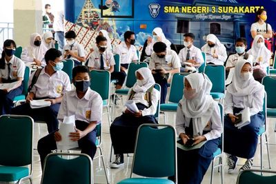 FOTO: Vaksinasi Pelajar di Solo