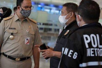 Anies Terbitkan Kepgub, Ini Aturan Lengkap PPKM Level 4 di Jakarta