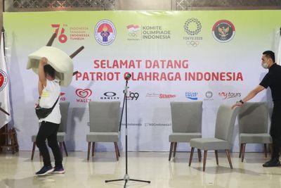 Menpora Jemput Langsung Greysia Apriyani dan Rombongan Terakhir Atlet Indonesia