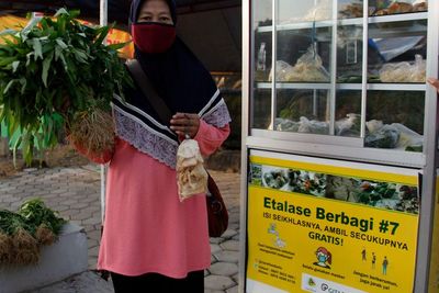 FOTO: Aksi Etalase Berbagi
