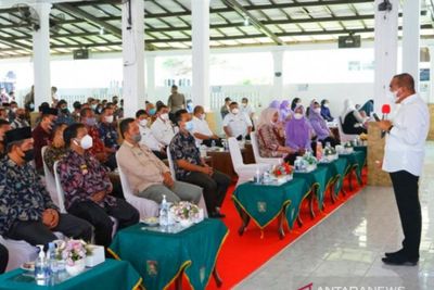 Gubsu Ingatkan Kades Agar Tak Jadi Penjajah di Desa Sendiri, Harus Kreatif!