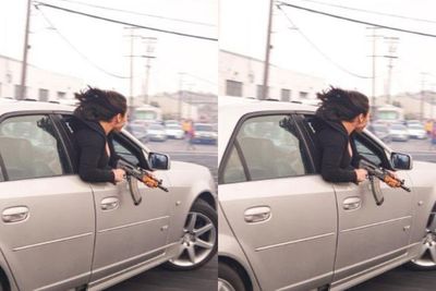 Viral Wanita di AS, Keluar dari Kaca Mobil Sambil Bawa Senapan AK-47