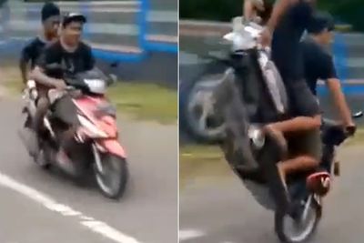 Sok Jago Atraksi Menukik dengan Motor Tak Pakai Helm, Wajah Dua Pemuda Ini Hantam Aspal