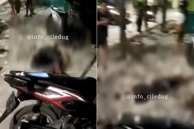 Mengenaskan! Pemuda Tergeletak Bersimbah Darah di Jalanan Jaksel, Diduga Dibacok Gengster