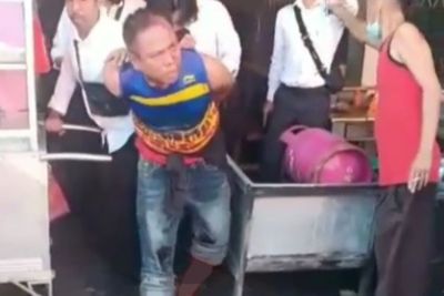 Mengerikan, ODGJ Ngamuk Pakai Senjata Tajam di Sambas, Polisi Tembak Kakinya