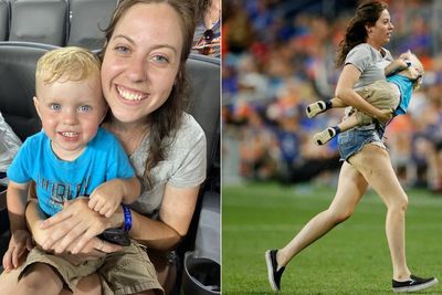 Detik-detik Bocah 2 Tahun Lari ke Lapangan di Laga MLS, Ibunya Panik Kejar Si Anak