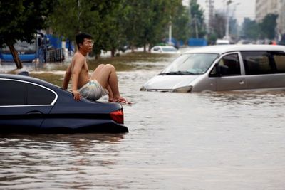 80 Ribu Warga Sichuan Mengungsi akibat Banjir