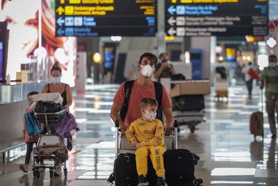 Tiongkok Laporkan Banyak Varian Delta, Kok Imigrasi Perbolehkan TKA Tiongkok Masuk RI?