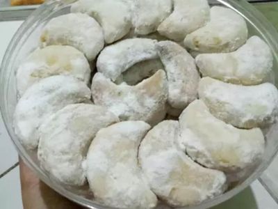 Hari Ini Coba Buat Kue Putri Salju Mete Yuk Guys, Ini Resep Mudahnya