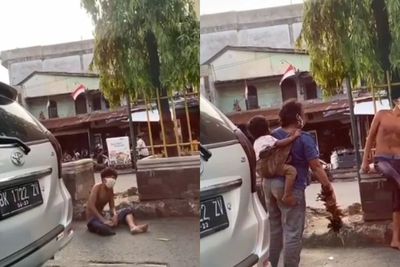 Viral Aksi Pengemis Berkedok Cacat Dibongkar Emak-emak di Medan